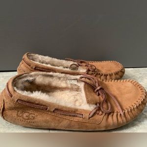 UGG Women’s Moccasin Size 9